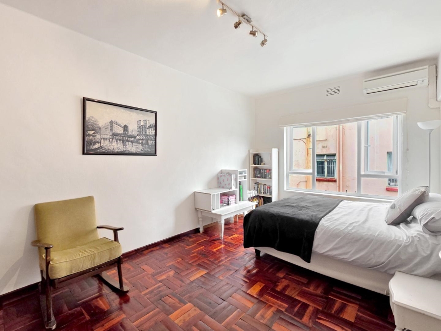 1 Bedroom Property for Sale in Oranjezicht Western Cape
